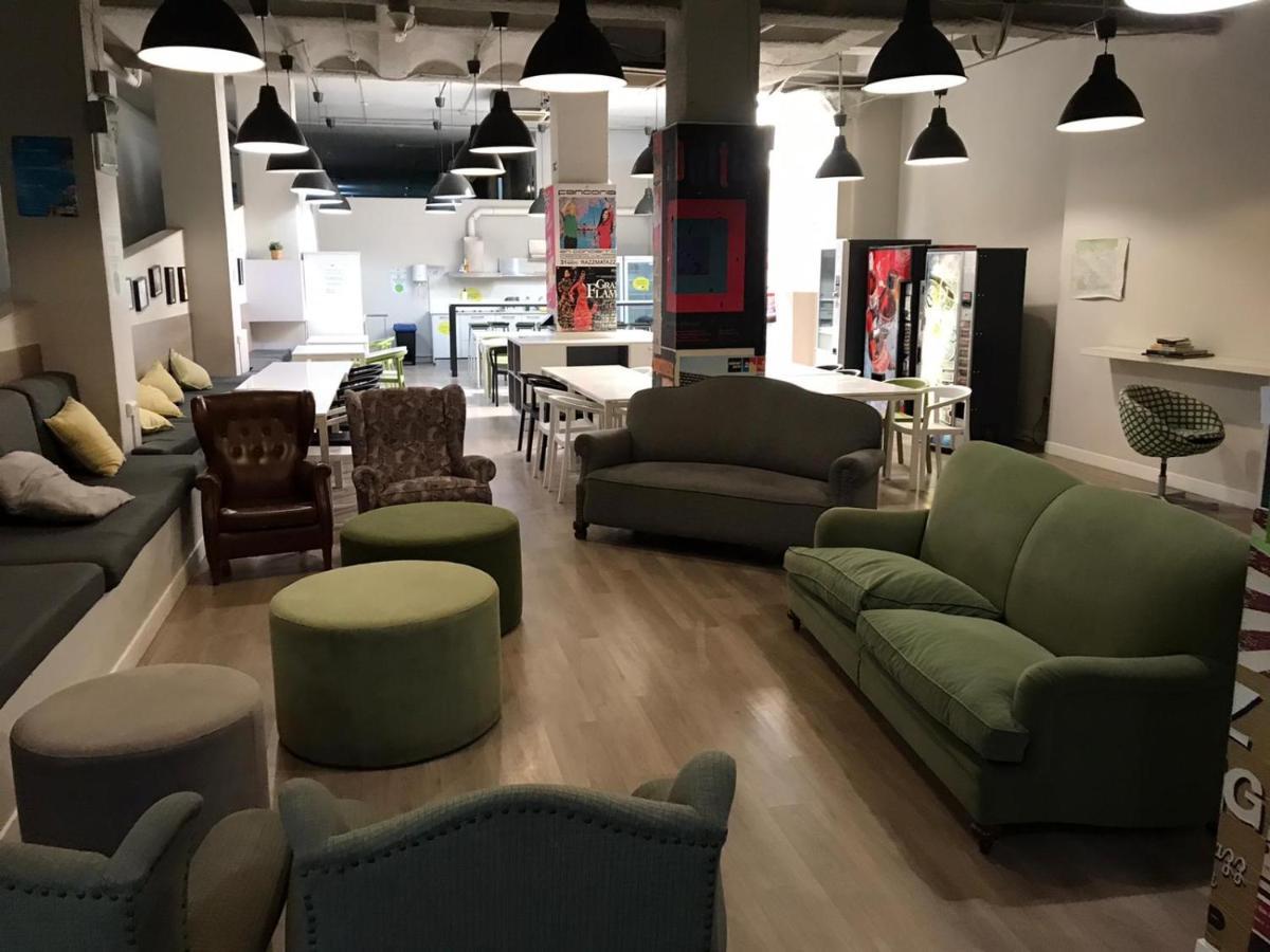 Hola Hostal Eixample — Photos 3